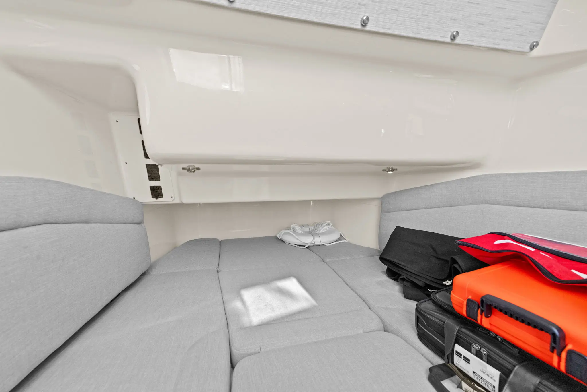 Thumbnail von Boston Whaler 380 Outrage