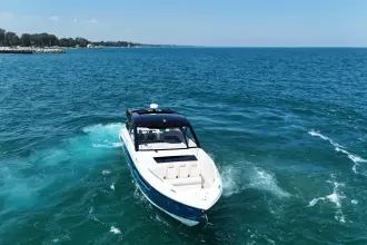 Thumbnail von Cruisers Yachts 50 GLS OB