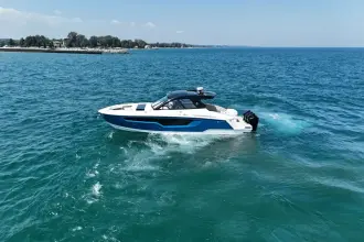 Thumbnail von Cruisers Yachts 50 GLS OB