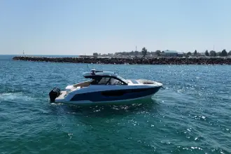 Thumbnail von Cruisers Yachts 50 GLS OB