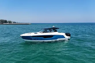 Thumbnail von Cruisers Yachts 50 GLS OB