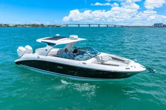 Thumbnail von Sea Ray SLX 350 s motorem