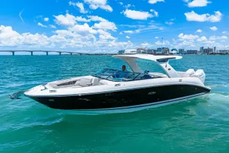 Thumbnail von Sea Ray SLX 350 s motorem