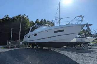 Thumbnail von Cruisers Yachts 48 Cantius