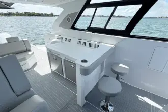 Thumbnail von Cruisers Yachts 42 GLS OB