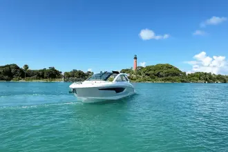 Thumbnail von Cruisers Yachts 42 GLS OB
