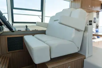 Thumbnail von Cruisers Yachts 42 Cantius