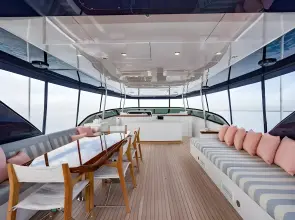 Thumbnail von Hatteras 	100 Motor Yacht  Living the Experience