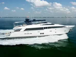 Thumbnail von Hatteras 	100 Motor Yacht  Living the Experience