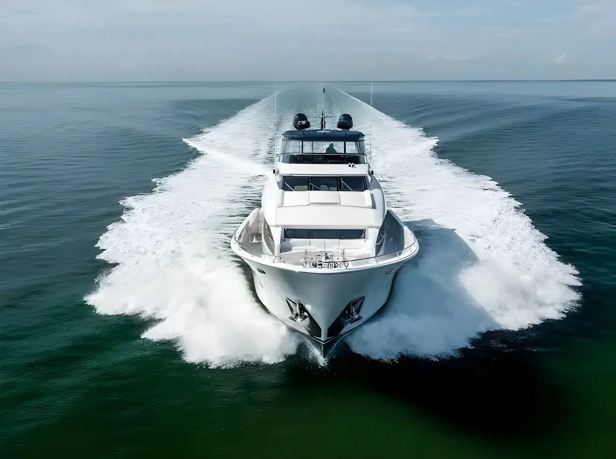 Thumbnail von Hatteras 	100 Motor Yacht  Living the Experience