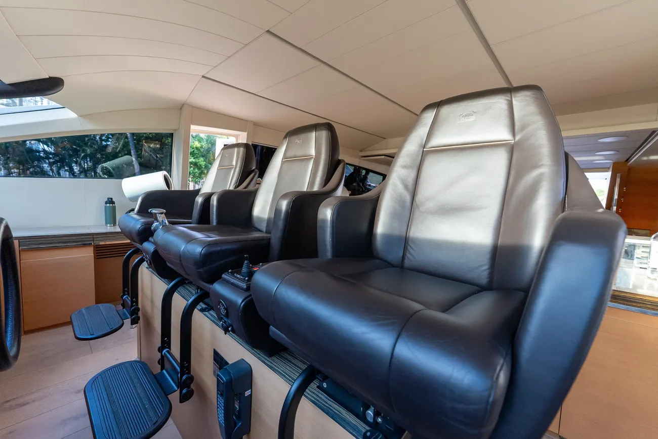 Thumbnail von Pershing 92