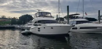 Thumbnail von Meridian 441 Sedan