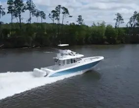 Thumbnail von Everglades 435 CC