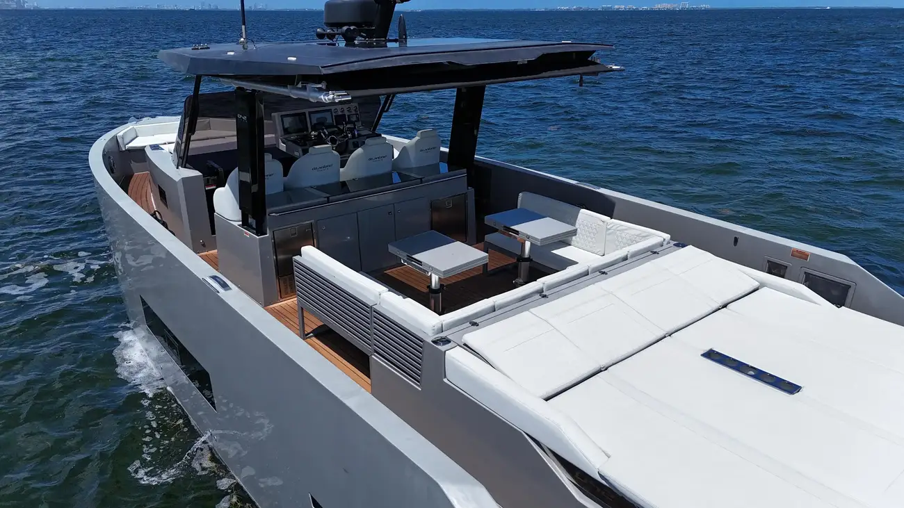Thumbnail von De Antonio Yachts D42