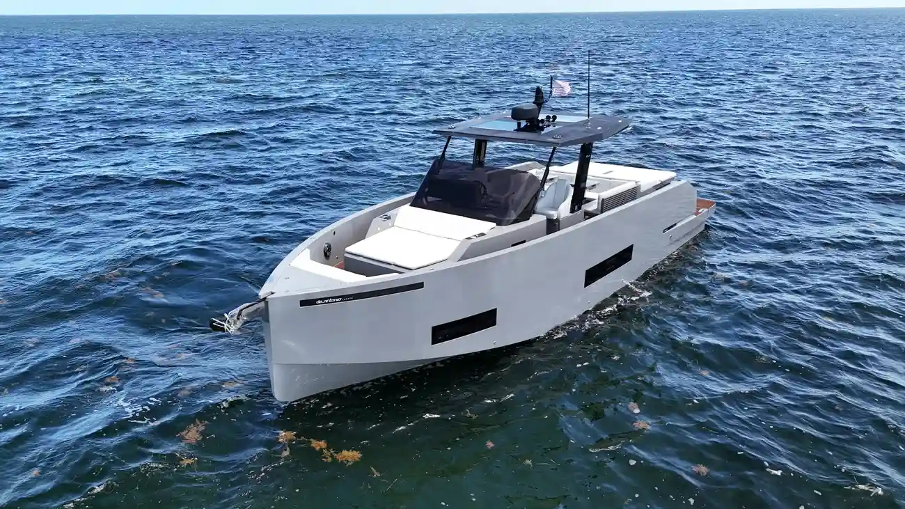 Thumbnail von De Antonio Yachts D42