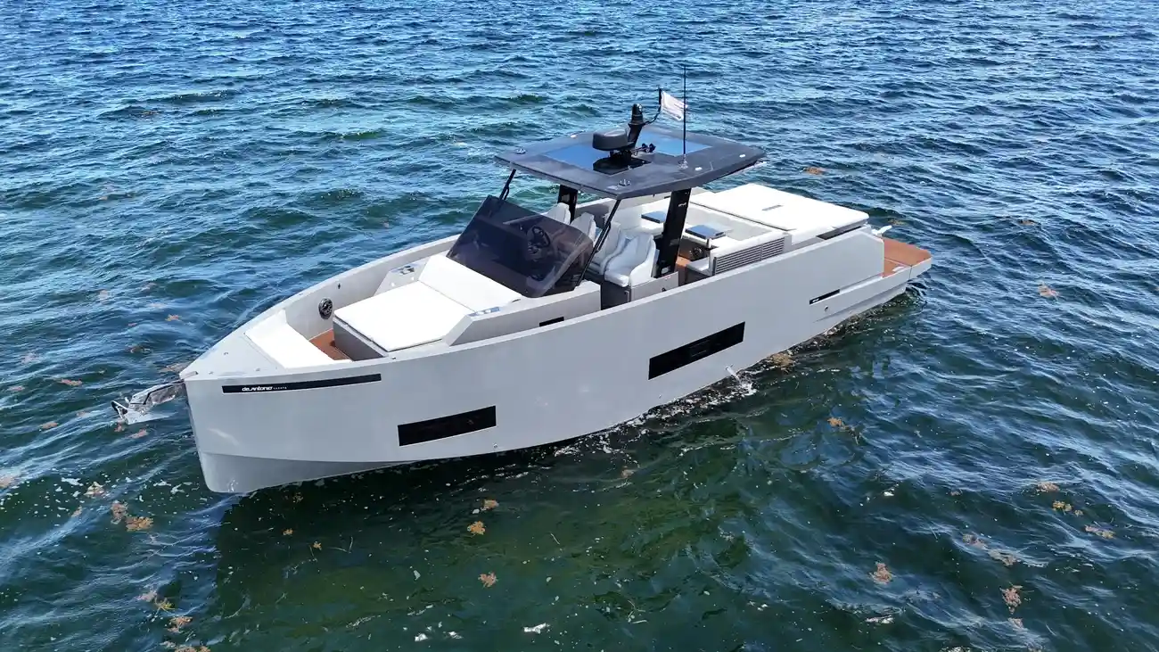 Thumbnail von De Antonio Yachts D42