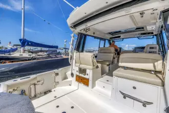 Thumbnail von Boston Whaler 405 Conquest