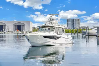 Thumbnail von Boston Whaler 405 Conquest