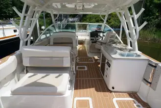 Thumbnail von Boston Whaler 320 Vantage