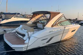 Thumbnail von Cruisers Yachts 338 SS