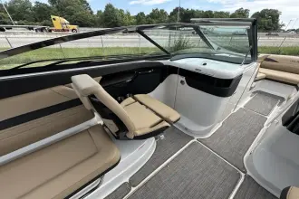 Thumbnail von Sea Ray SLX 260