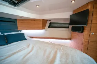 Thumbnail von Boston Whaler 405 Conquest