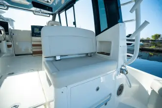 Thumbnail von Boston Whaler 405 Conquest