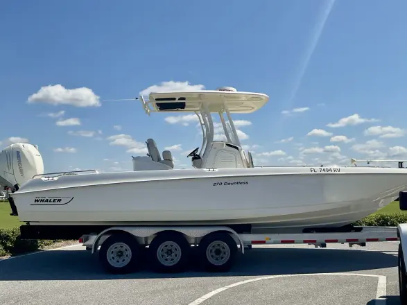 Boston Whaler 270 Dauntless