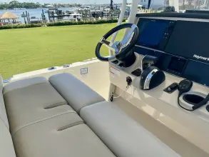 Thumbnail von Boston Whaler 270 Dauntless