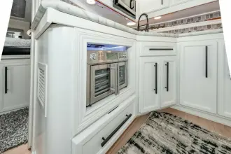 Thumbnail von Cruisers Yachts 3850 Aft Cabin Bada Bing