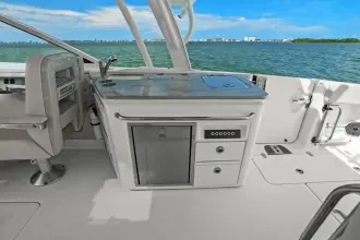 Thumbnail von Boston Whaler 320 Vantage