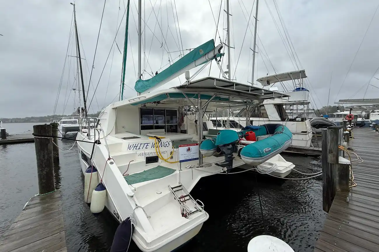 Leopard 48 White Wings