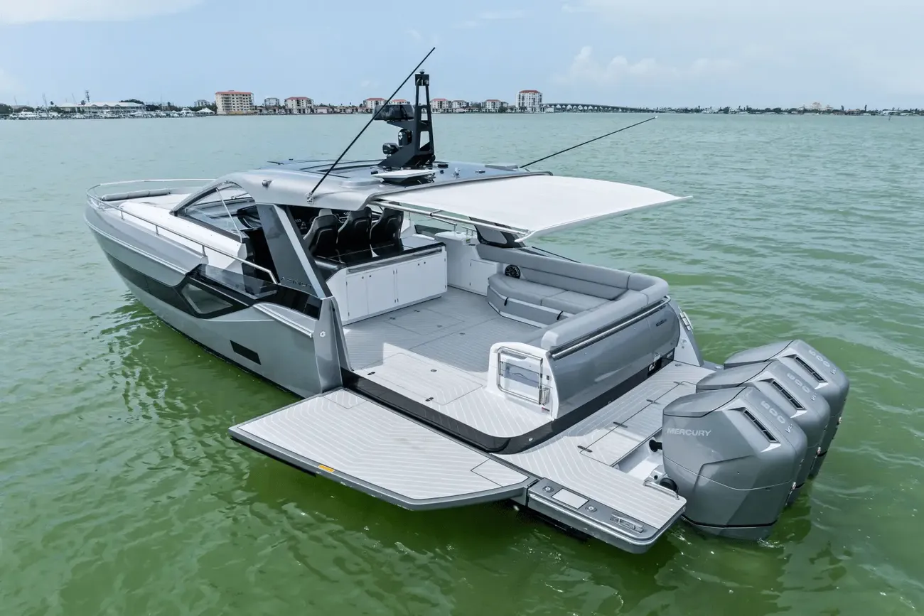 Thumbnail von Azimut 48