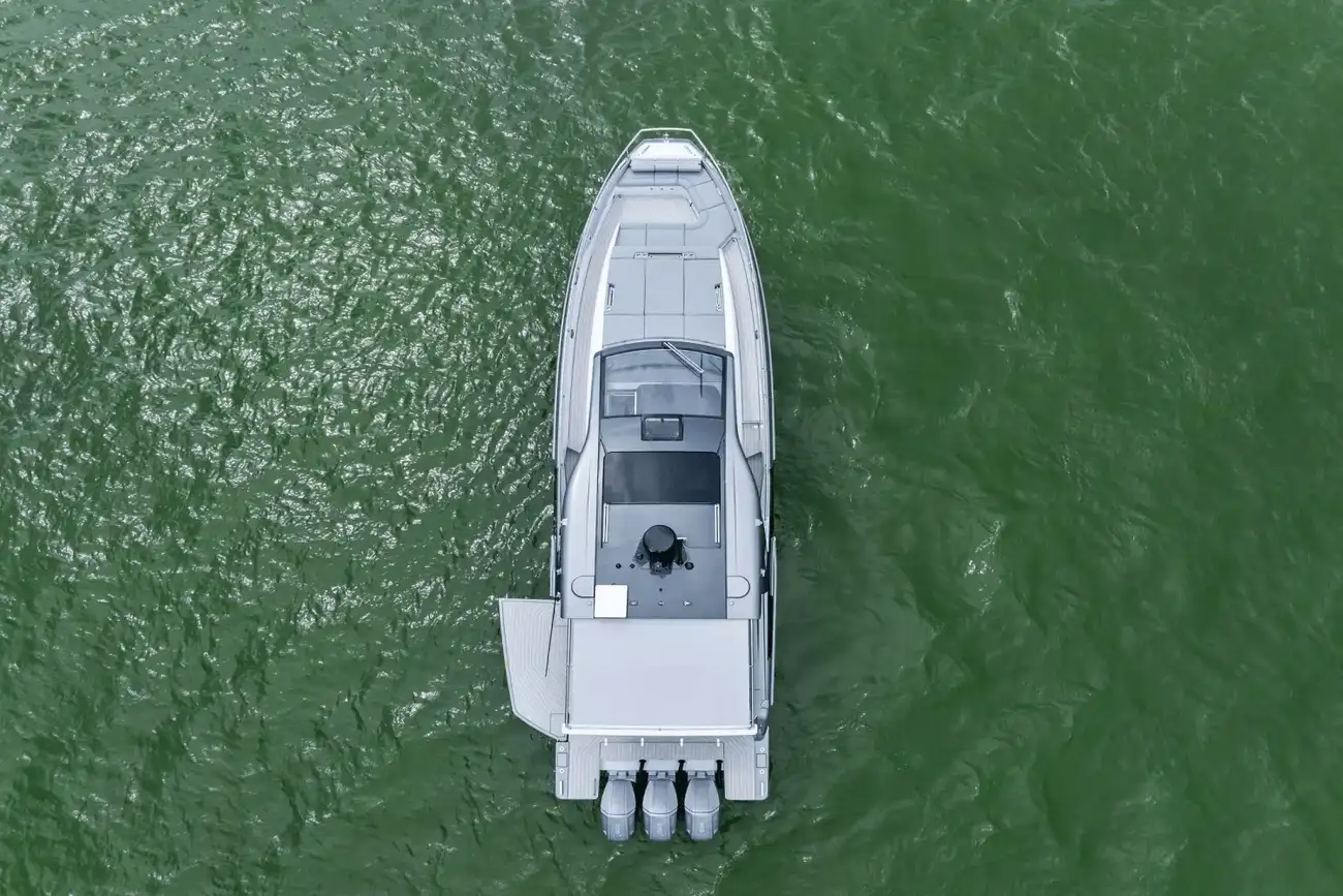 Thumbnail von Azimut 48