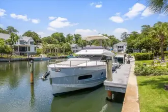 Thumbnail von Azimut 43