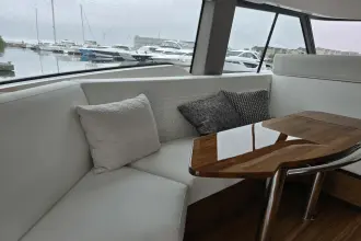 Thumbnail von Tiara Yachts 48LE