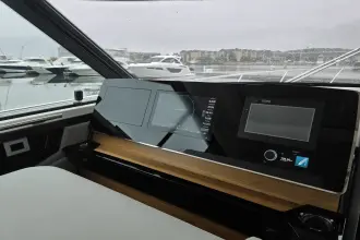 Thumbnail von Tiara Yachts 48LE