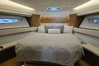 Thumbnail von Tiara Yachts 48LE