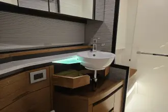 Thumbnail von Tiara Yachts 48LE