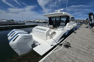 Thumbnail von Tiara Yachts 48LE