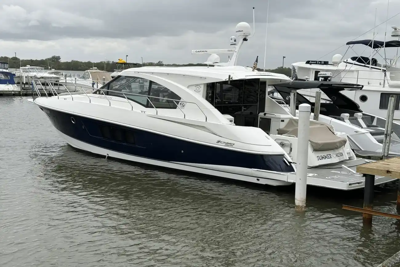 Cruisers Yachts 45 Cantius