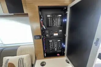 Thumbnail von Cruisers Yachts 45 Cantius