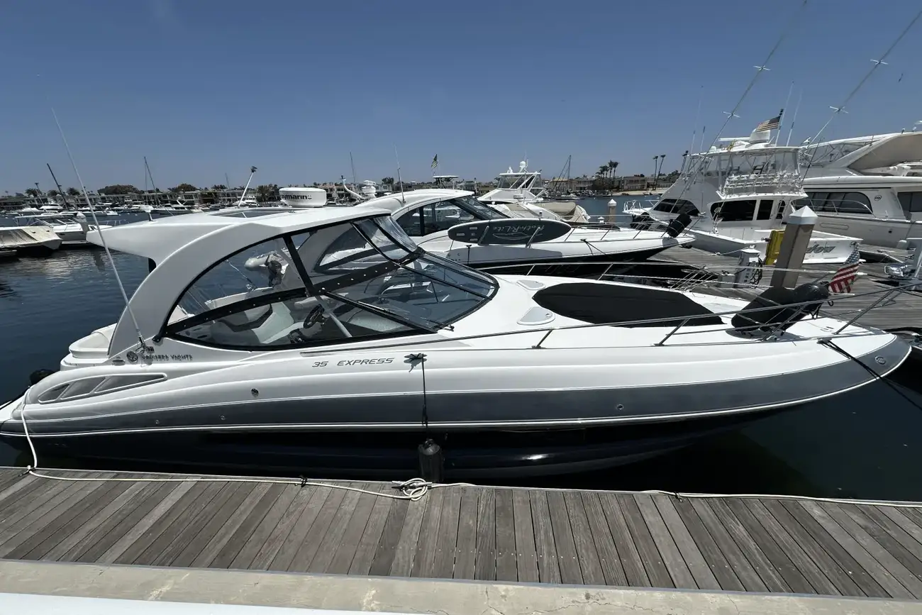 Thumbnail von Cruisers Yachts 35 Express