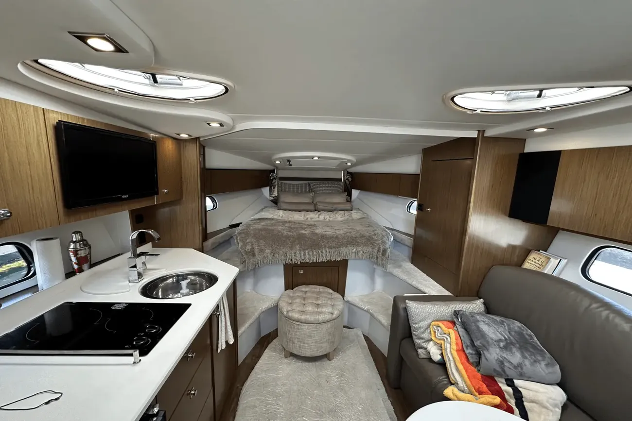 Thumbnail von Cruisers Yachts 35 Express