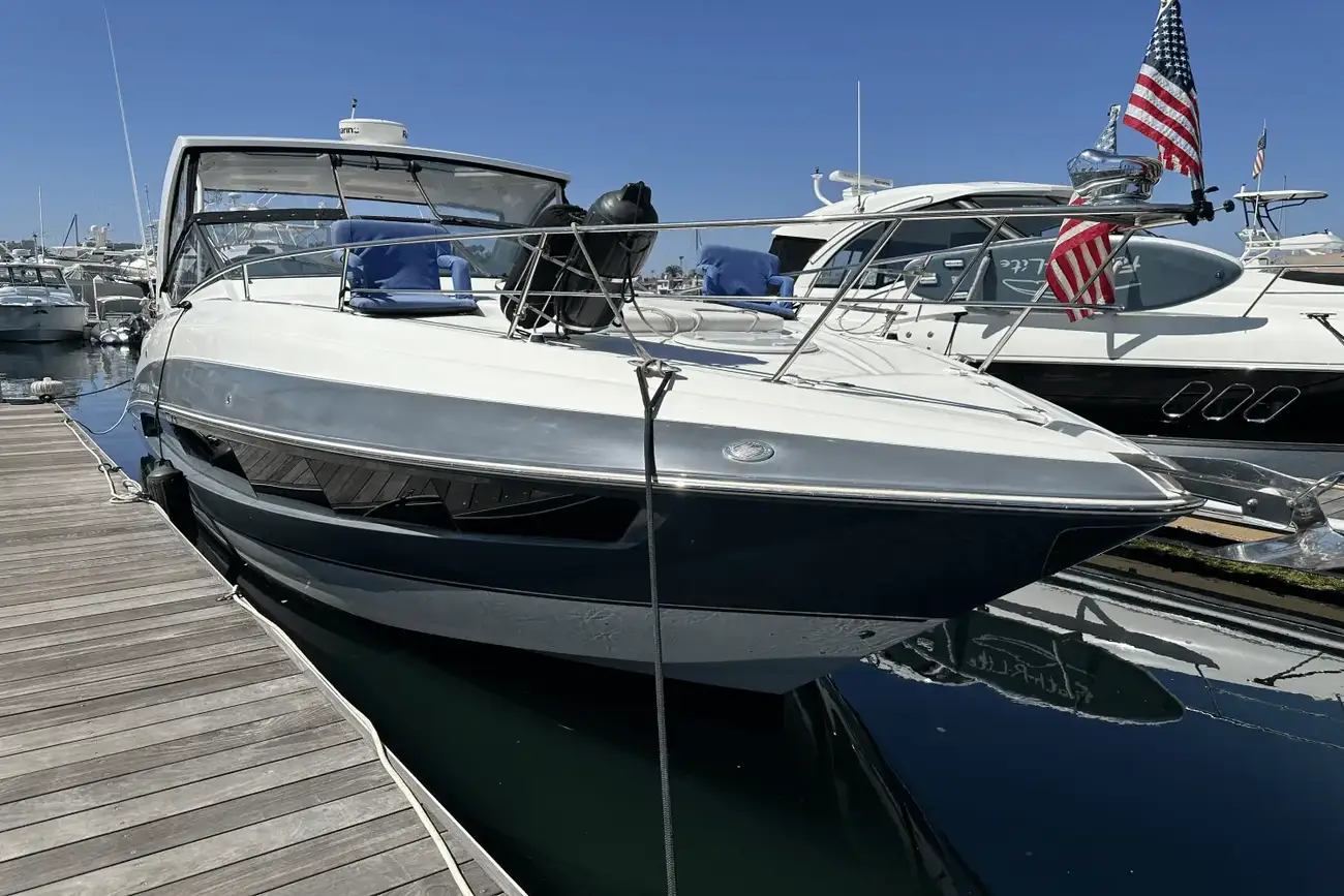 Thumbnail von Cruisers Yachts 35 Express