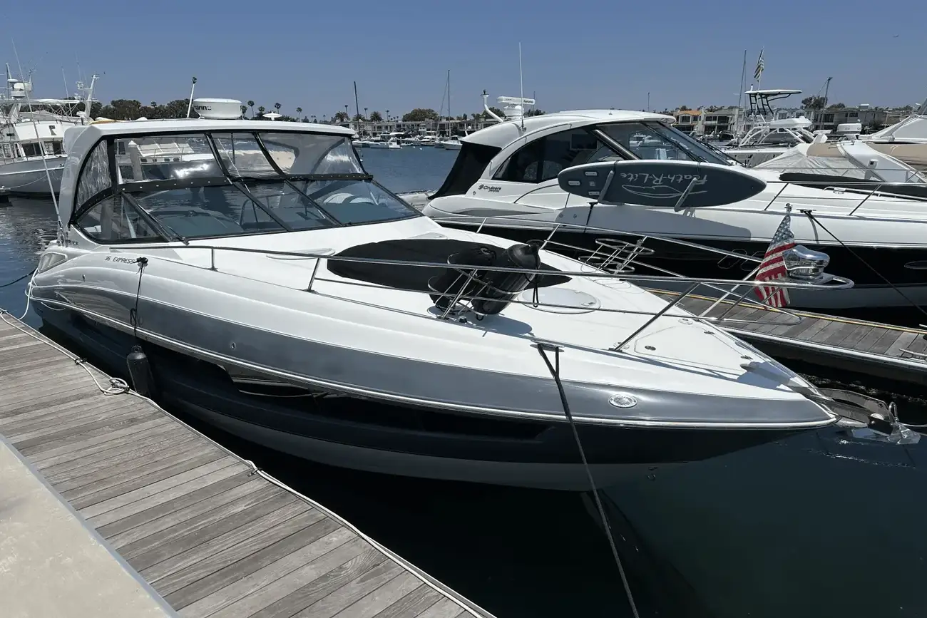 Thumbnail von Cruisers Yachts 35 Express