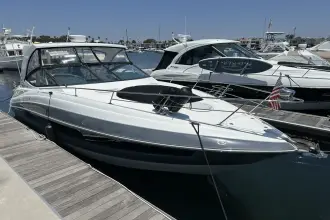 Thumbnail von Cruisers Yachts 35 Express