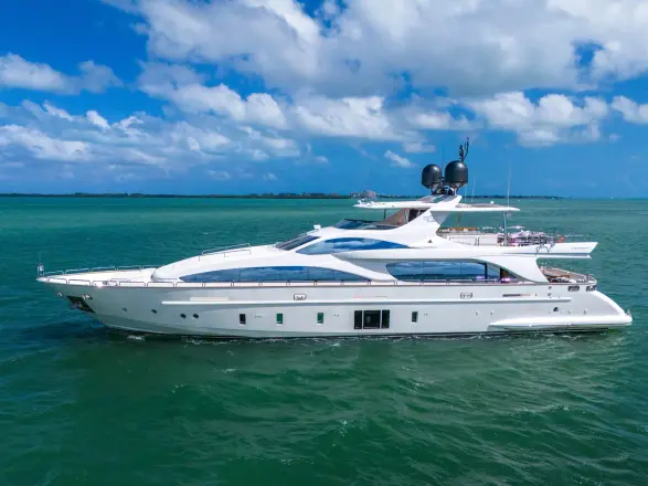 Azimut Grande 105