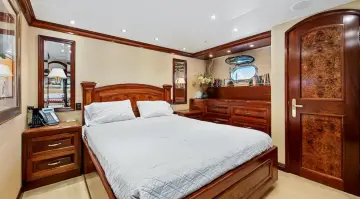 Thumbnail von Crescent 120