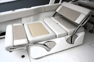 Thumbnail von Boston Whaler 320 Vantage